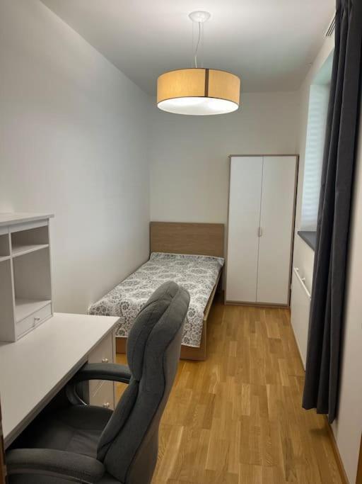 Apartman Holesovice,Balkon,Garaz Prague Exterior photo